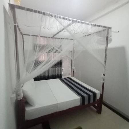 Ray Homestay Udawalawe Exterior foto