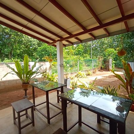 Ray Homestay Udawalawe Exterior foto