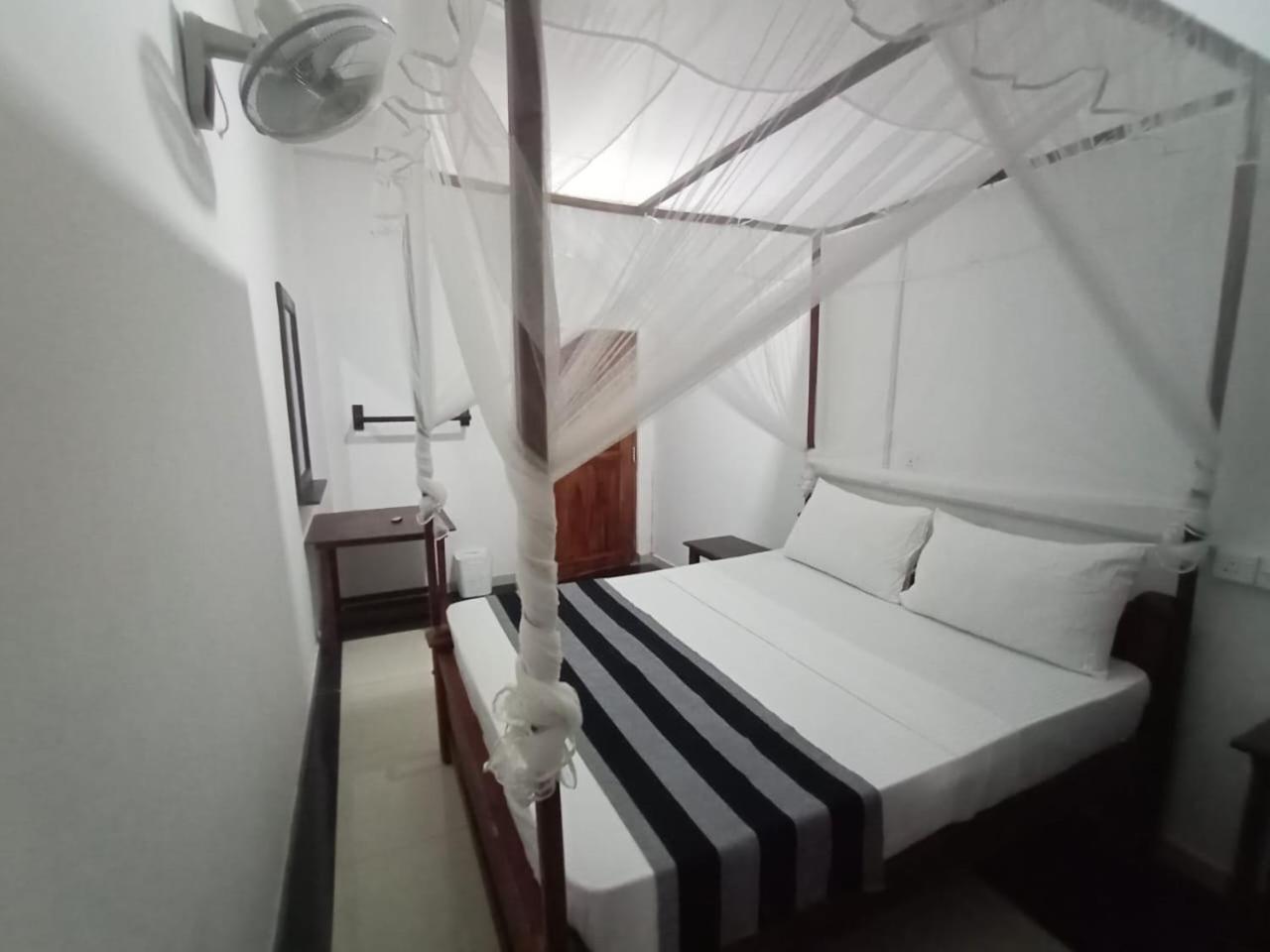 Ray Homestay Udawalawe Exterior foto