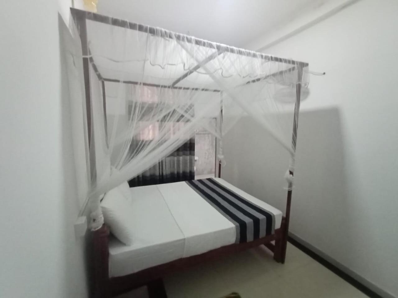 Ray Homestay Udawalawe Exterior foto