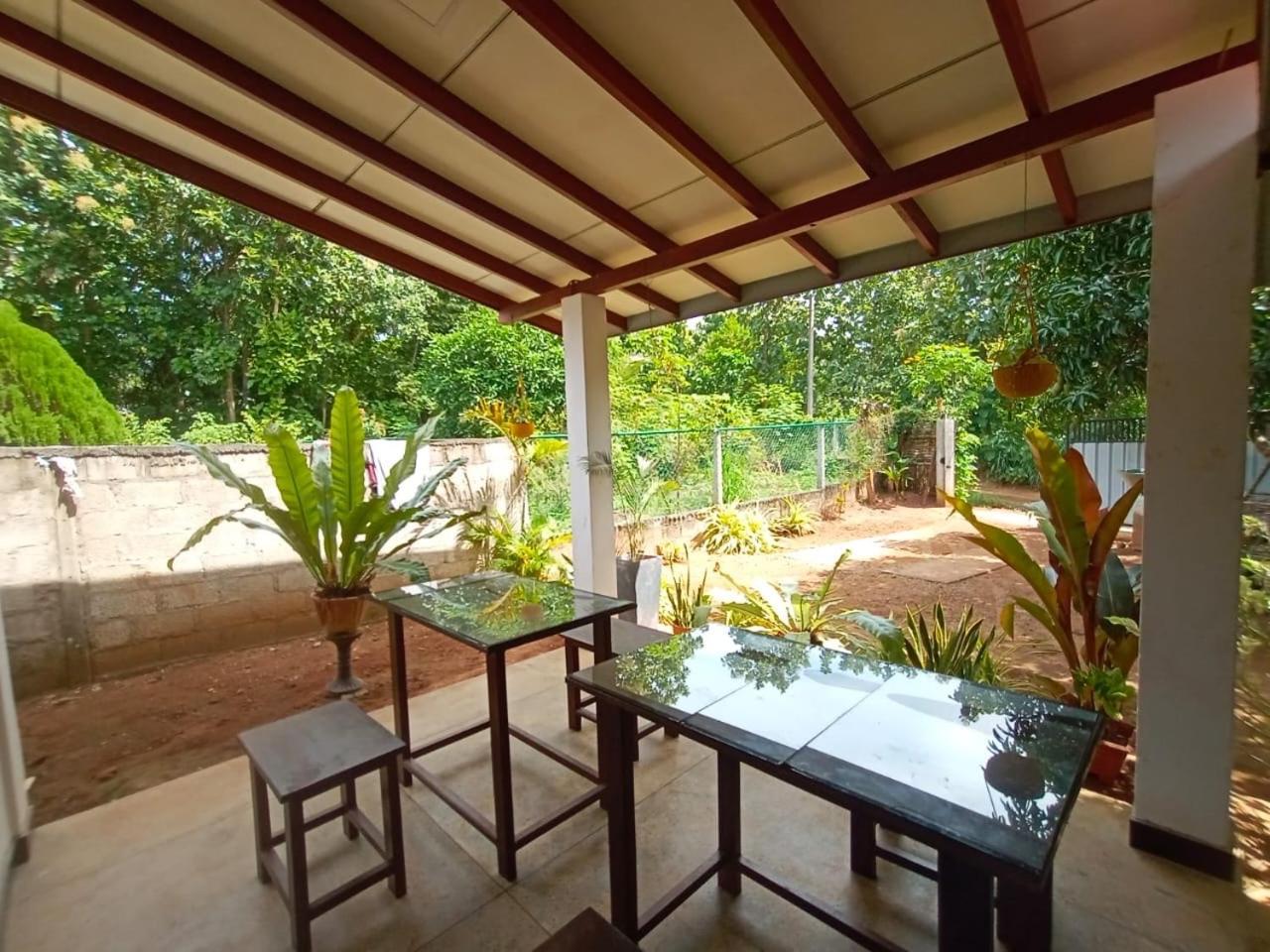 Ray Homestay Udawalawe Exterior foto